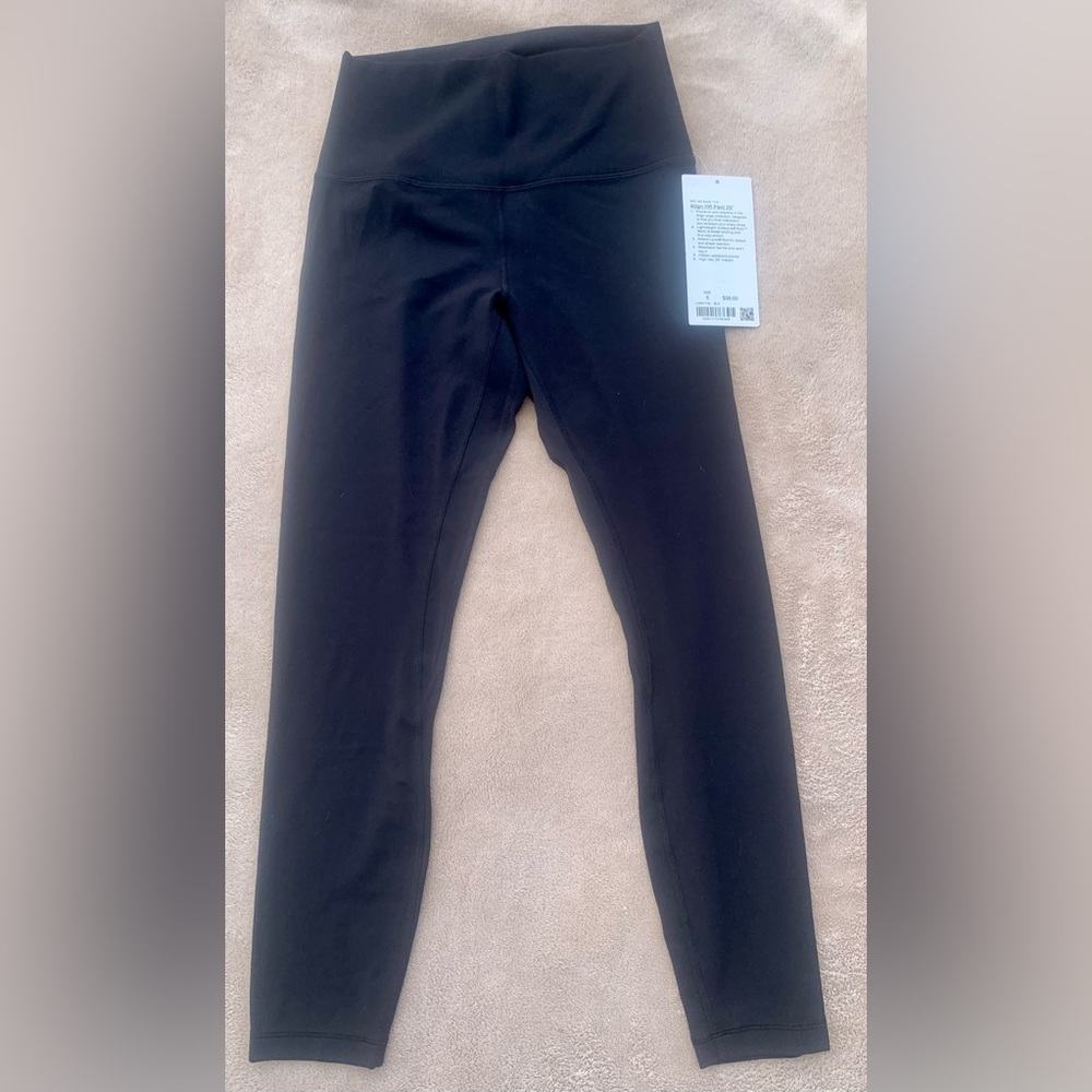 NWT Women’s Lululemon Align HR 25” Black Leggings SZ 6